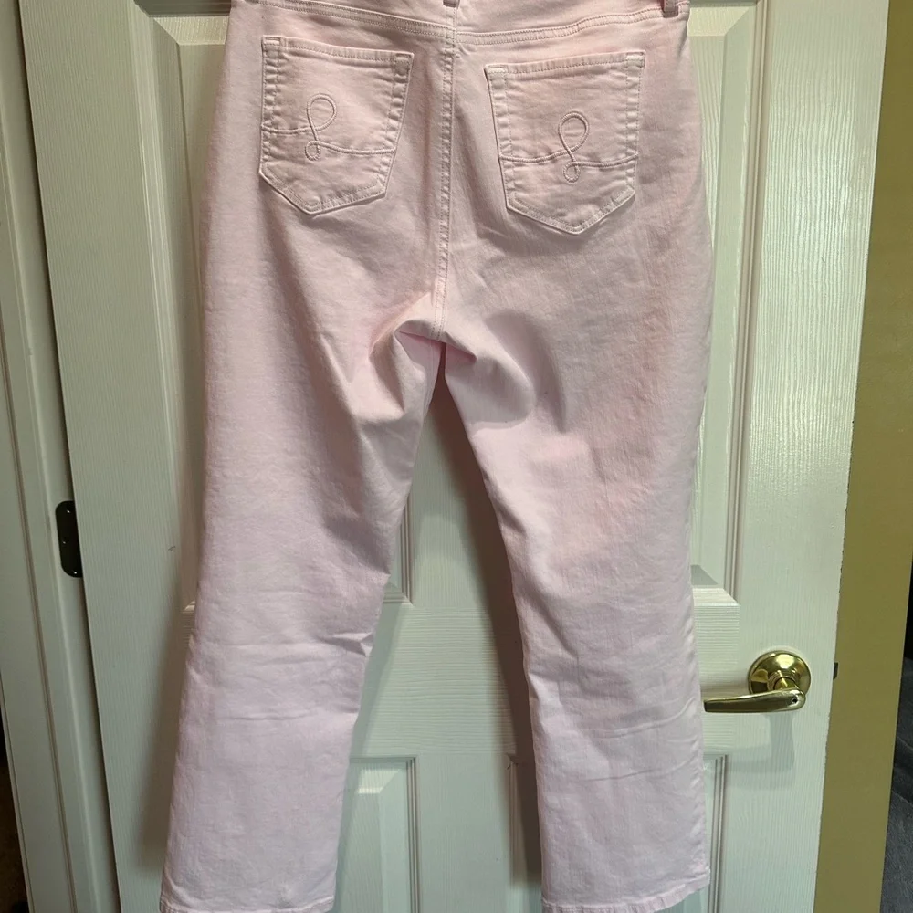 Lilly Pulitzer NWT Annet Crop Flare Jeans in Misty Pink Size 8. - Picture 3 of 6